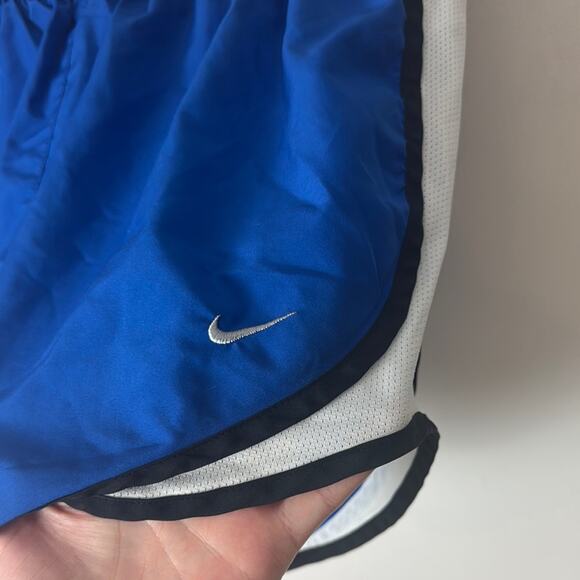 Nike Shorts - Women’s Medium - Picture 3 of 5